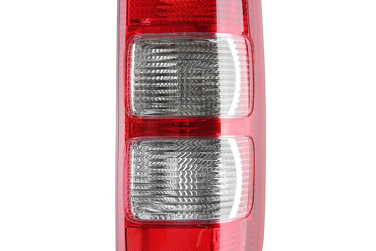 Aftermarket Toyota Hiace Tail Lights - Image 3