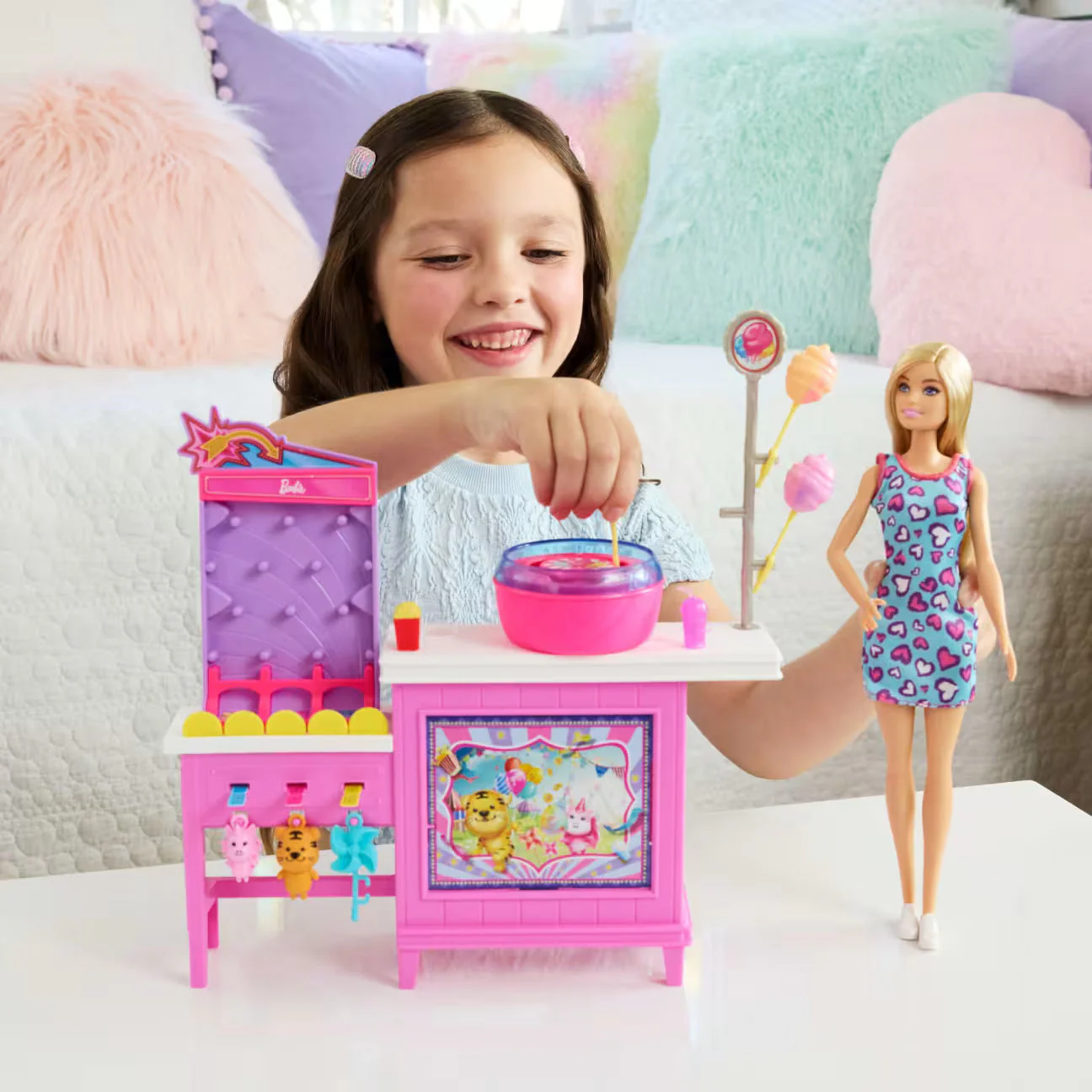 Barbie Beach Detectives Malibu Doll, Cotton Candy Game Playset & Accessories - Image 3