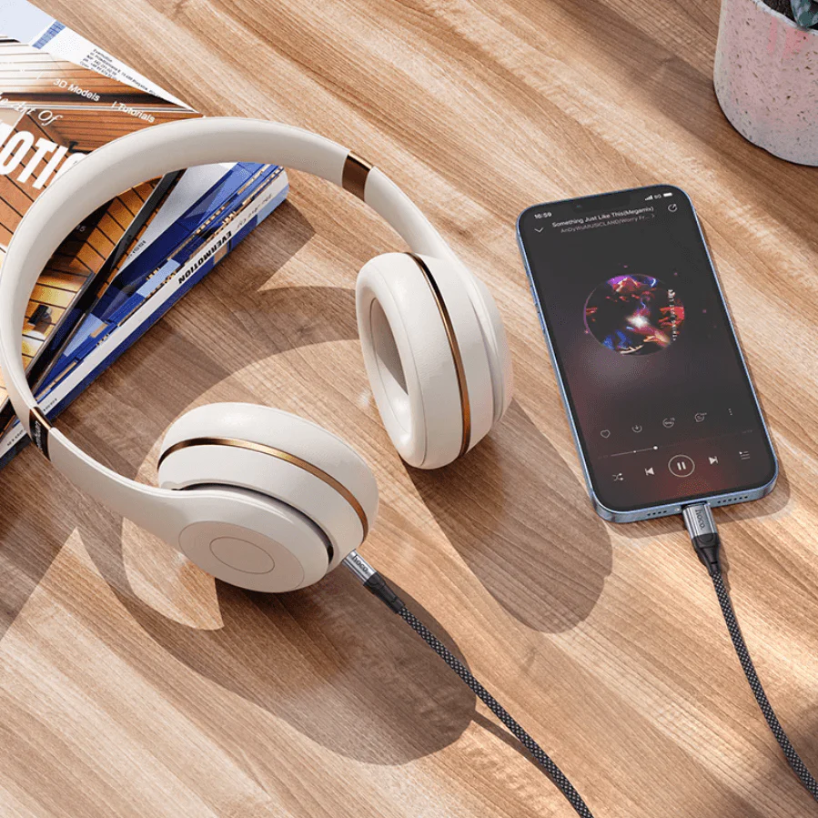 Hoco Lightning to 3.5mm Aux Cable UPA26 - Image 7