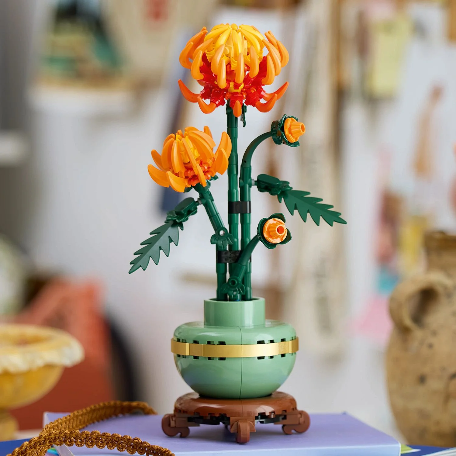LEGO Botanicals: Chrysanthemum (10368) - Image 7