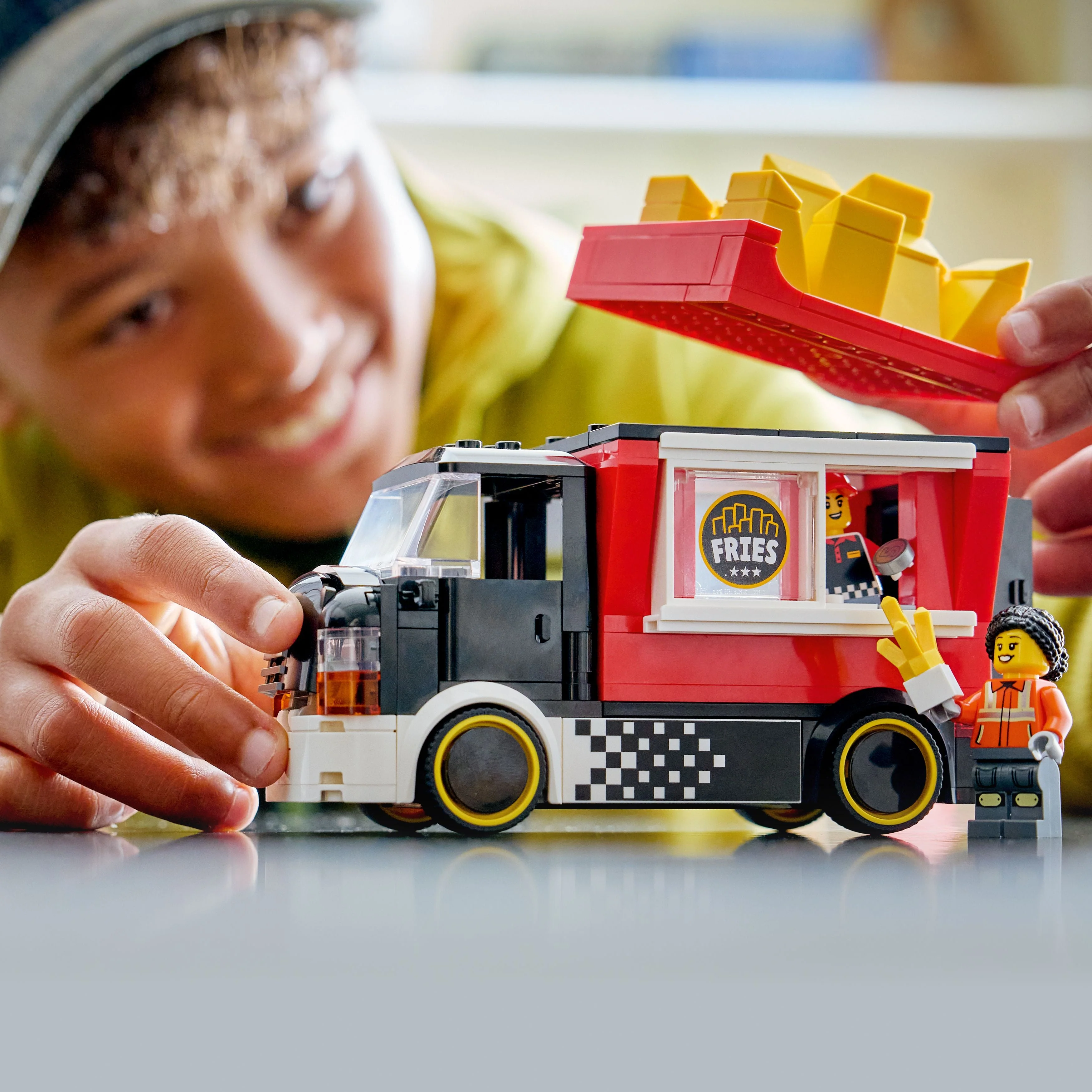 LEGO City: Fries Food Truck (60488) - Image 5