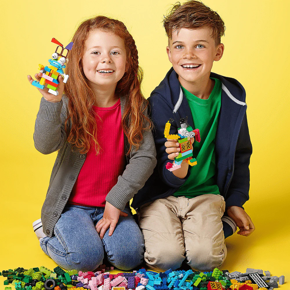 LEGO Classic: LEGO Medium Creative Brick Box (10696) - Image 3
