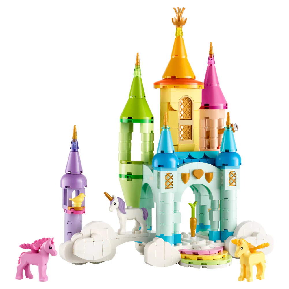 LEGO Creator: 3-in-1 Unicorn Castle (31175) - Image 3