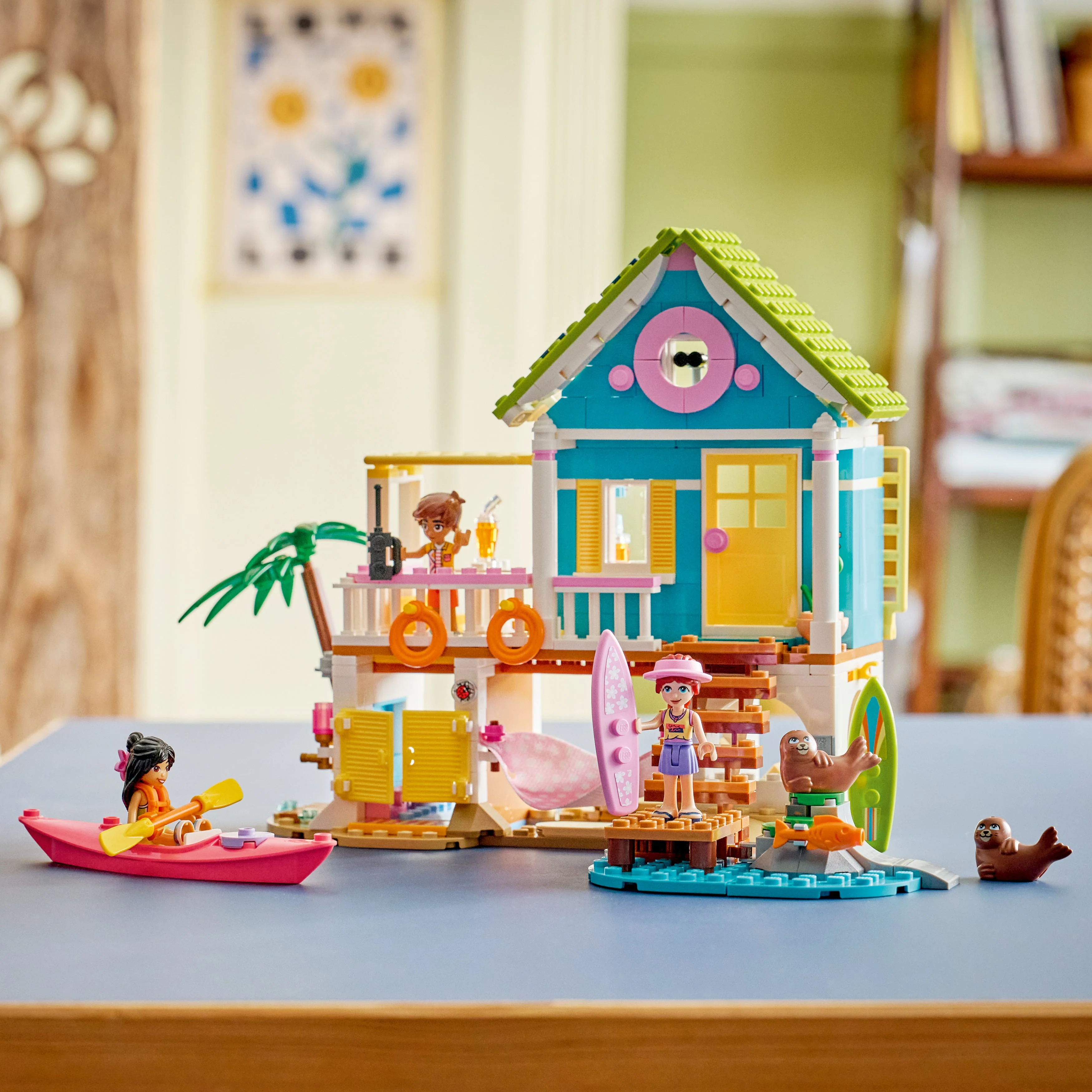 LEGO Friends: Beach House with Seals (42699) - Image 6