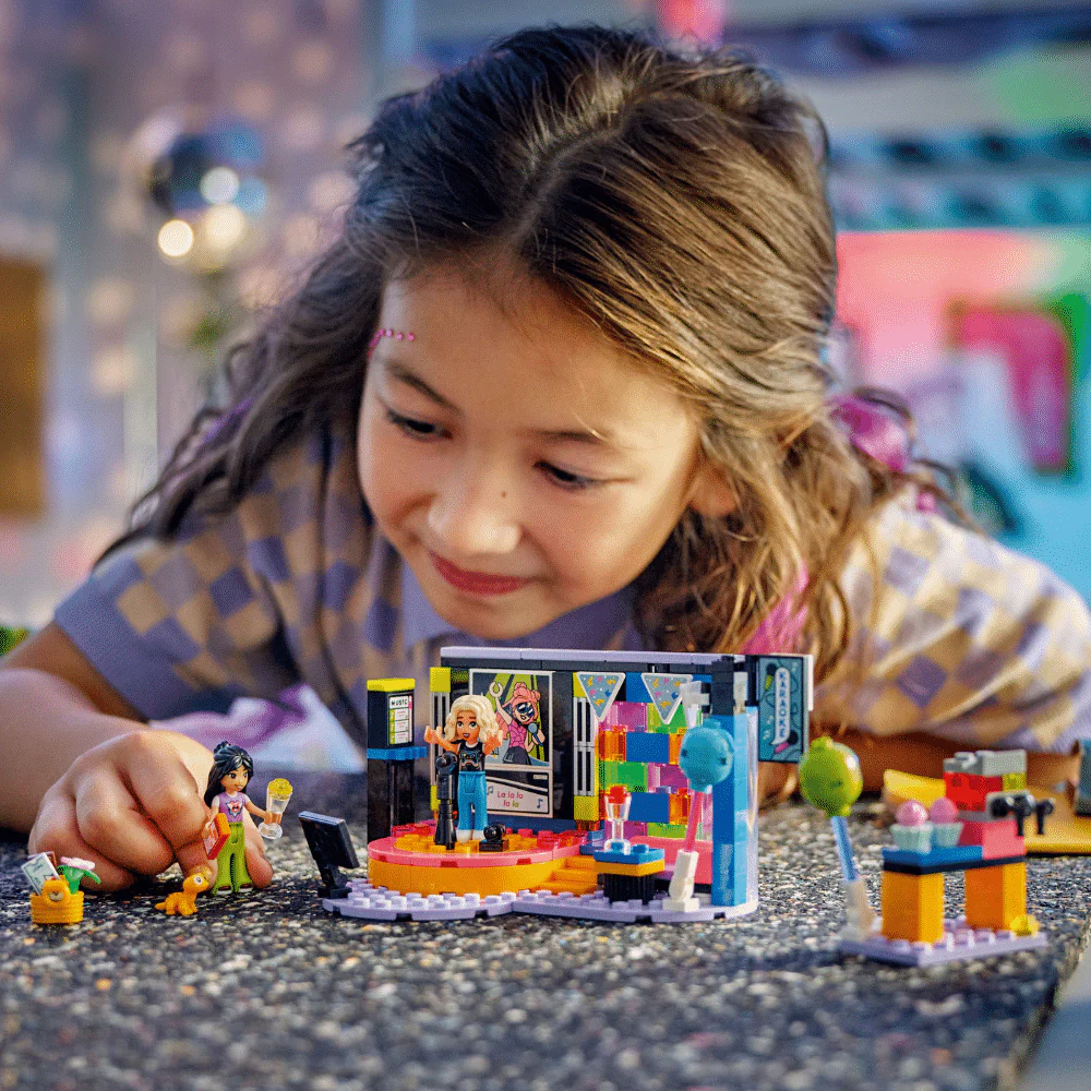 LEGO Friends: Karaoke Music Party (42610) - Image 3