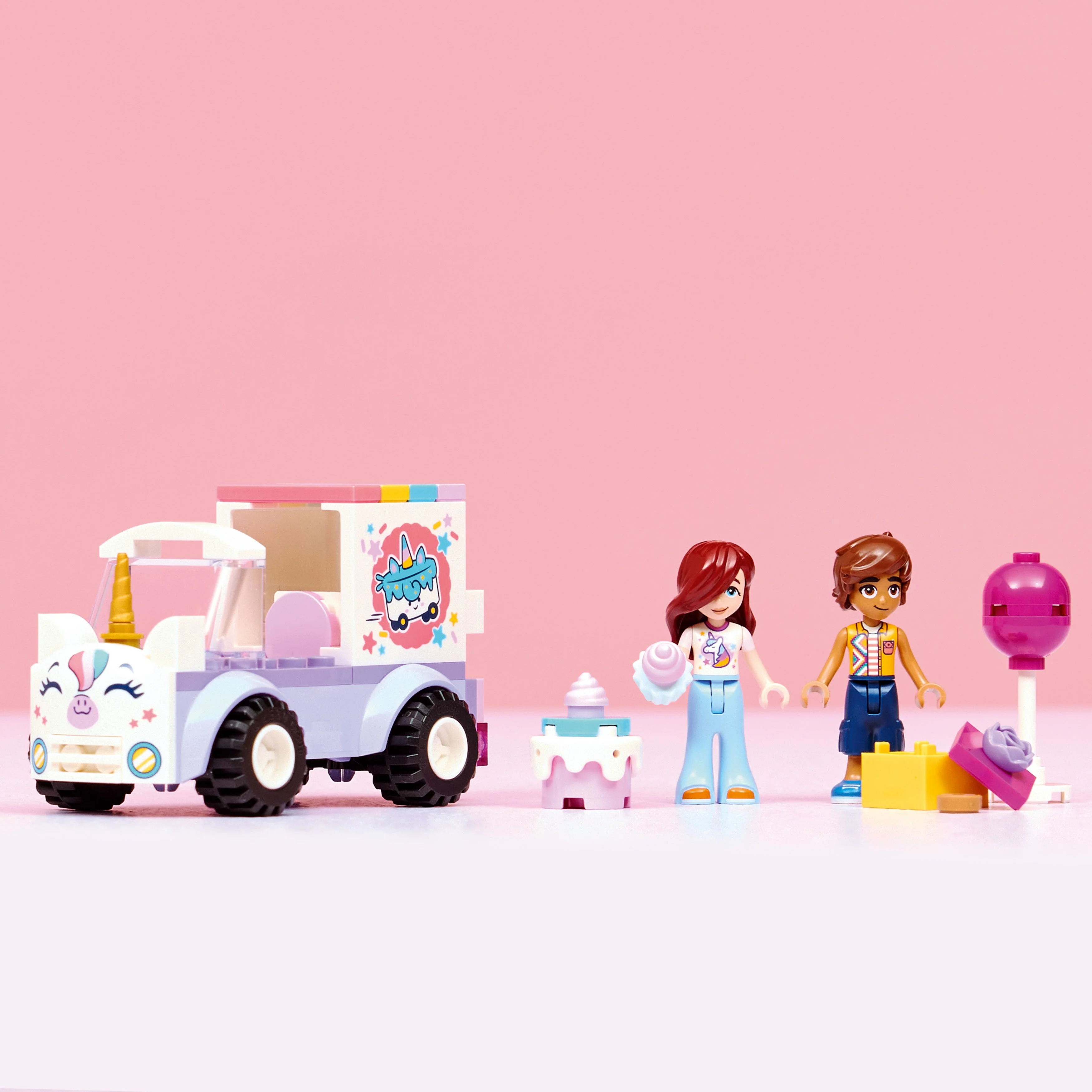 LEGO Friends: Unicorn Cake Delivery Car (42675) - Image 9