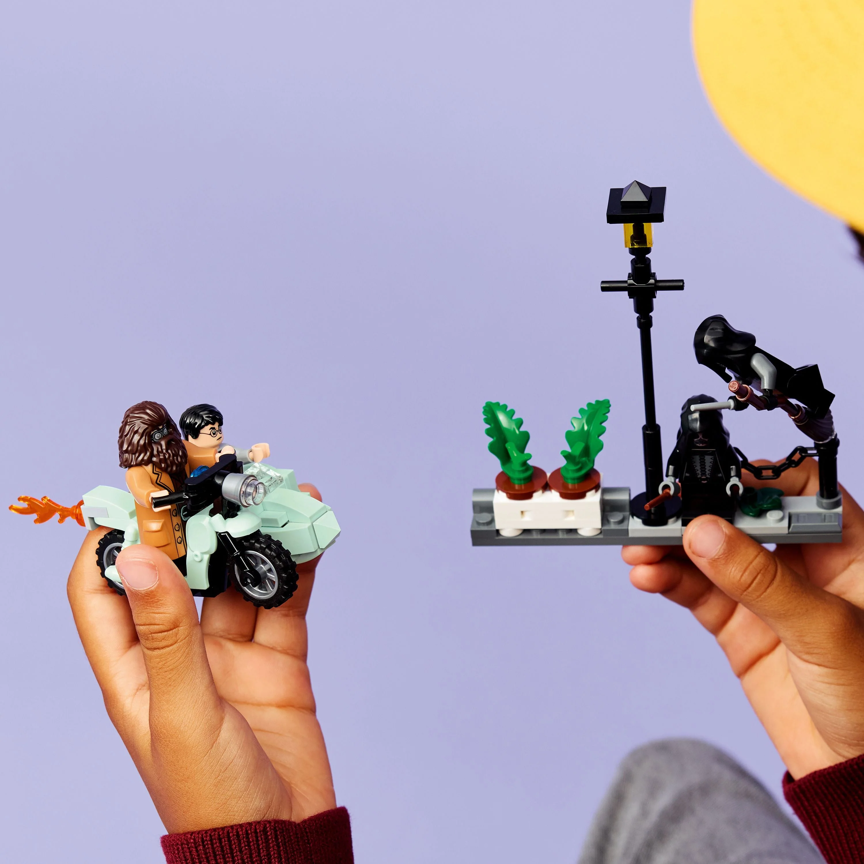 LEGO Harry Potter: Hagrid & Harrys Privet Drive Escape (76459) - Image 6