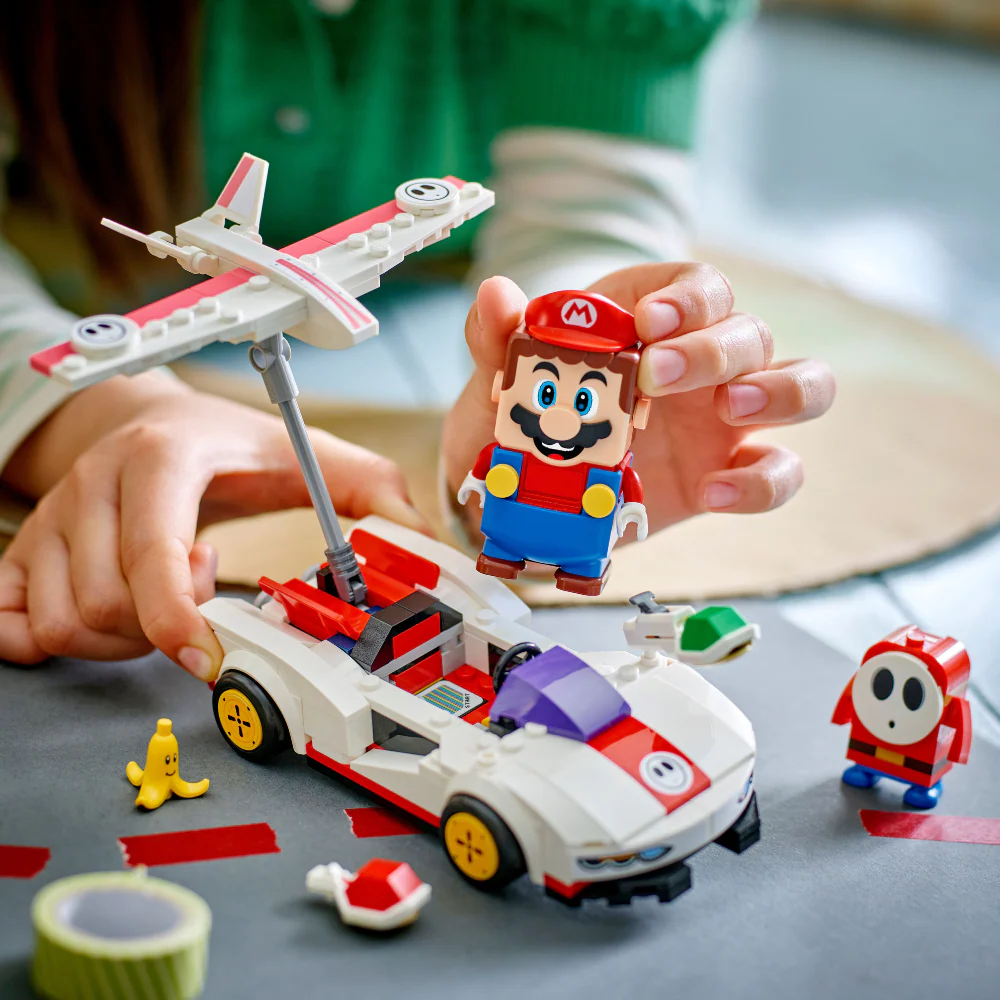LEGO Super Mario: Mario Kart Shy Guy & P-Wing (72045) - Image 8