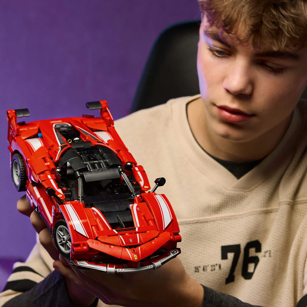 LEGO Technic: Ferrari FXX K Model Car (42212) - Image 4