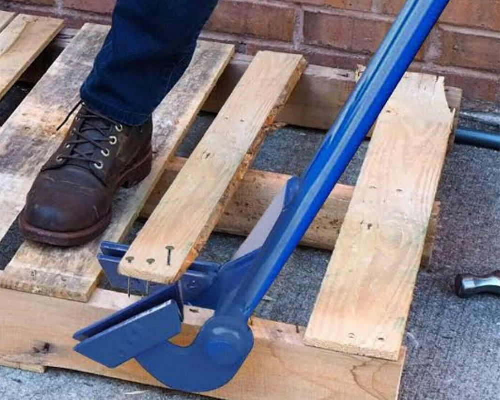 Pallet Buster Pry Wrecking Bar - Image 4