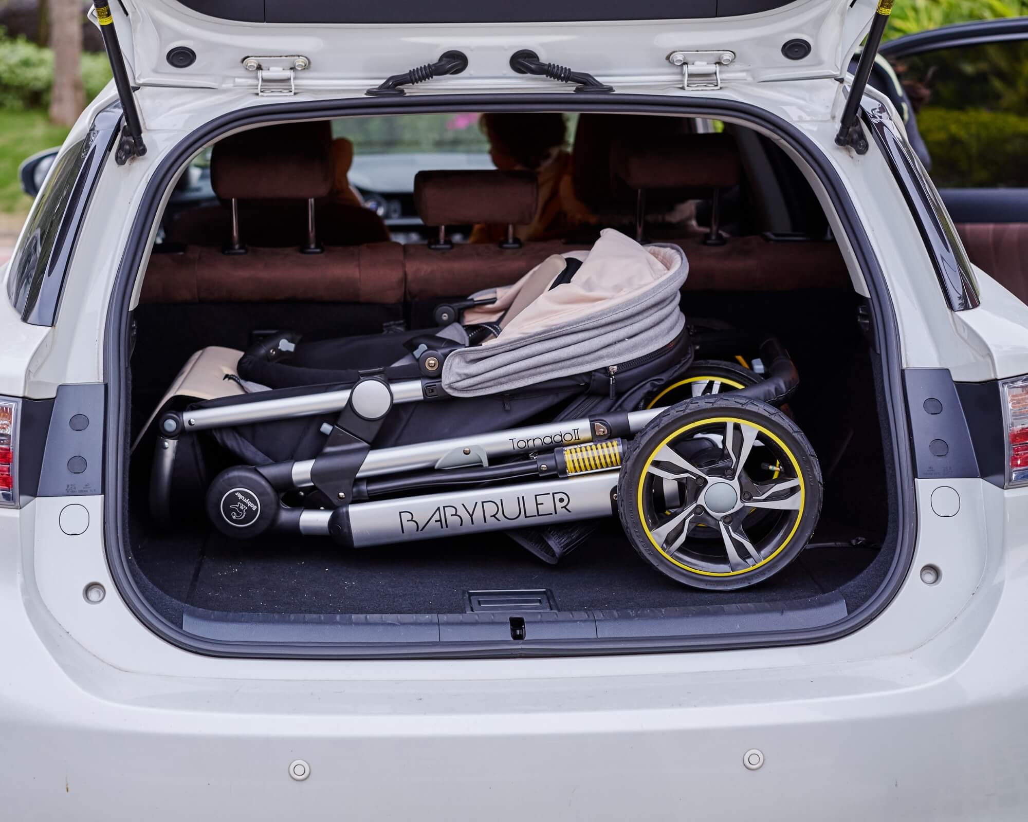 Three Wheels Baby Stroller with All Accessories-Preium Grey - Image 12